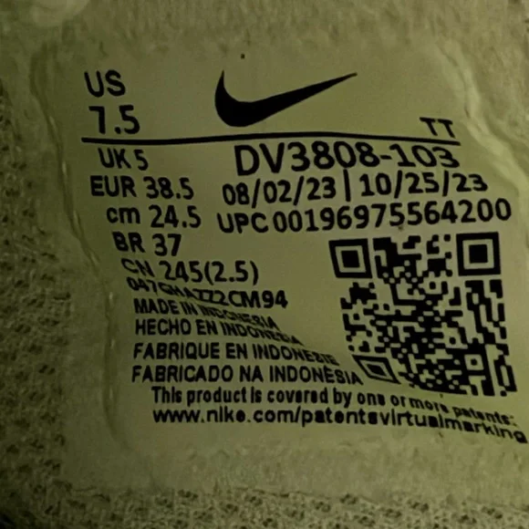 NWOT NIKE AIR FORCE 1 '07 Women – White/University Blue-white-volt - Picture 4 of 8